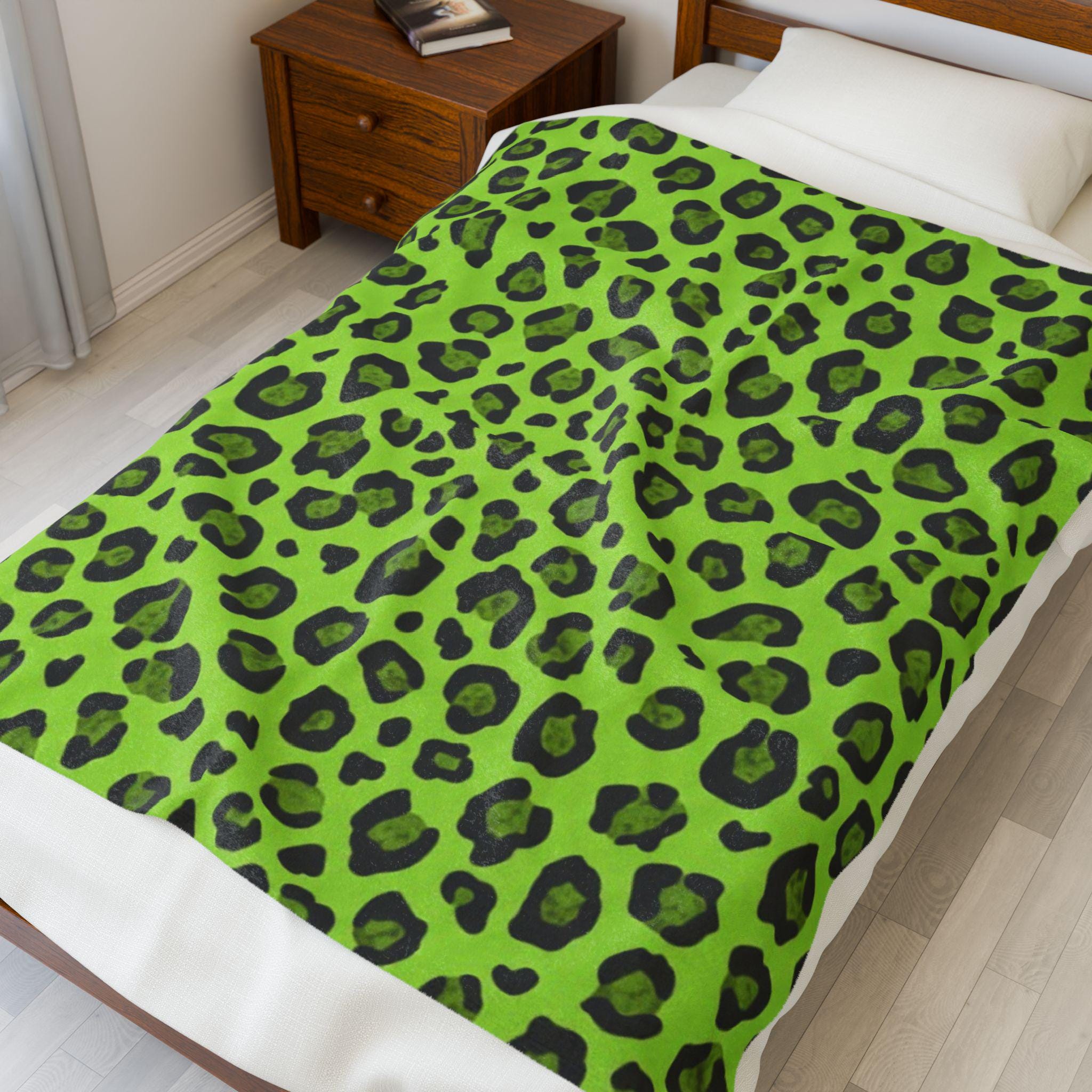 Acid Green Leopard Print Velveteen Blanket | Animal Print Throw