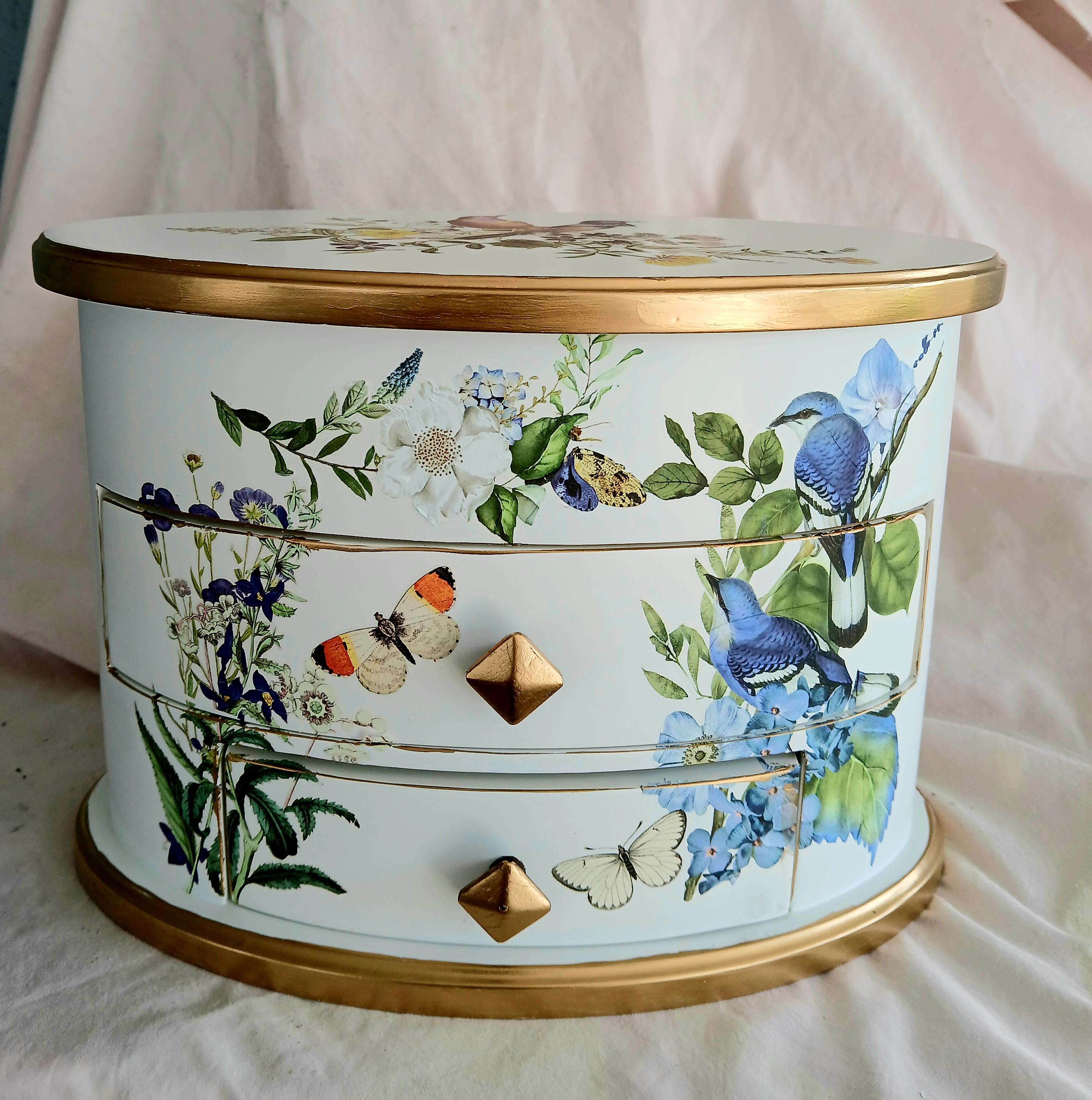 Wildflowers & Birds Oval Jewelry Box  Keepsake Treasure Chest |  Tiered Medium Jewelry Storage
