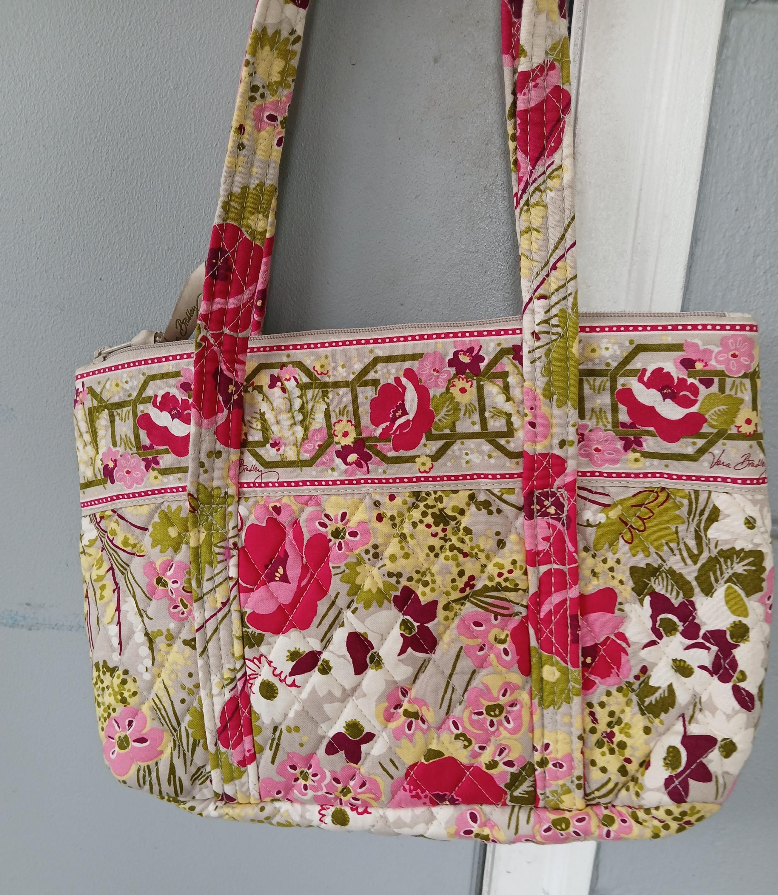 Pretty floral Vera Bradley ShoulderBag, handbag, Purse