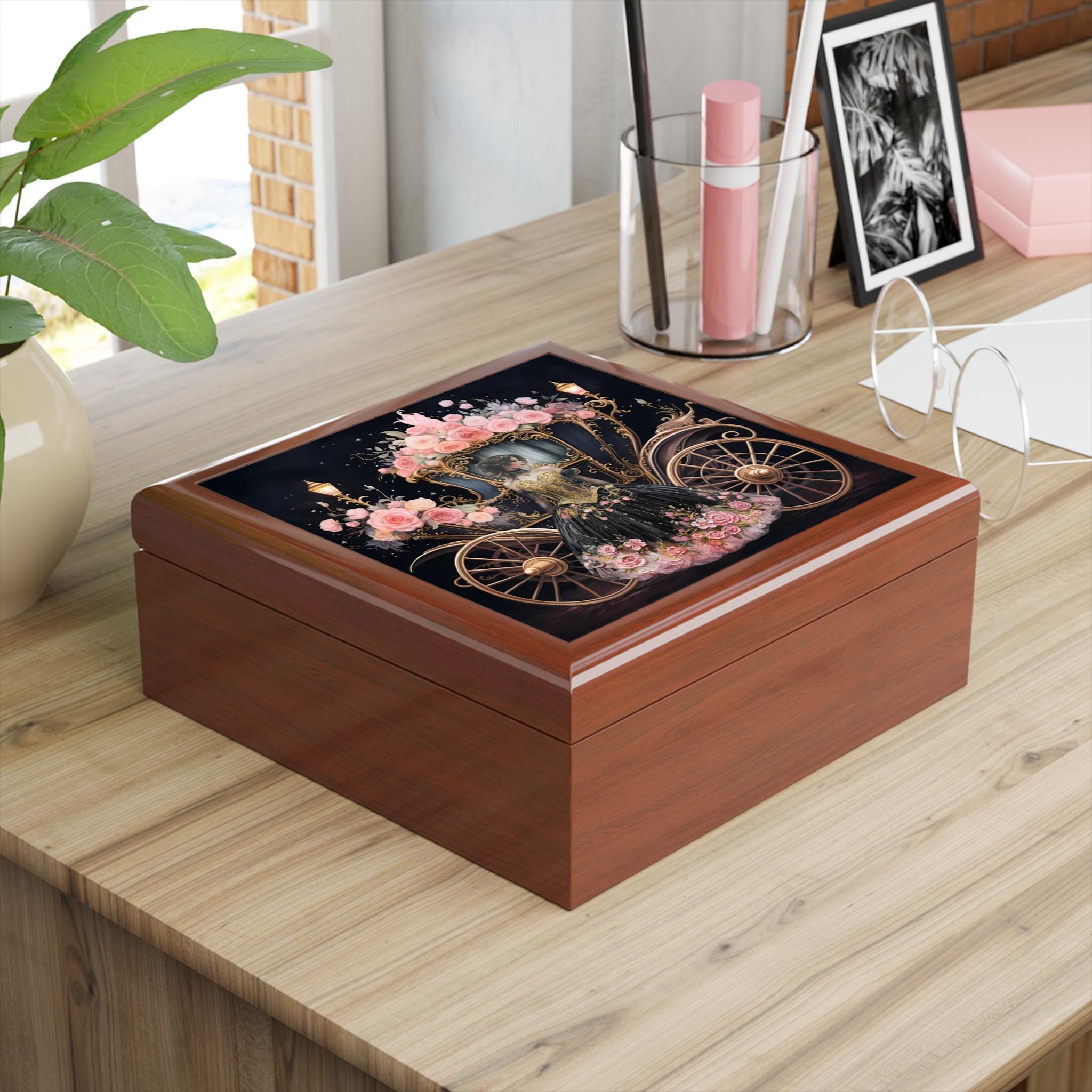 Victorian Carriage Jewelry Box | Floral Princess Keepsake Trinket Chest