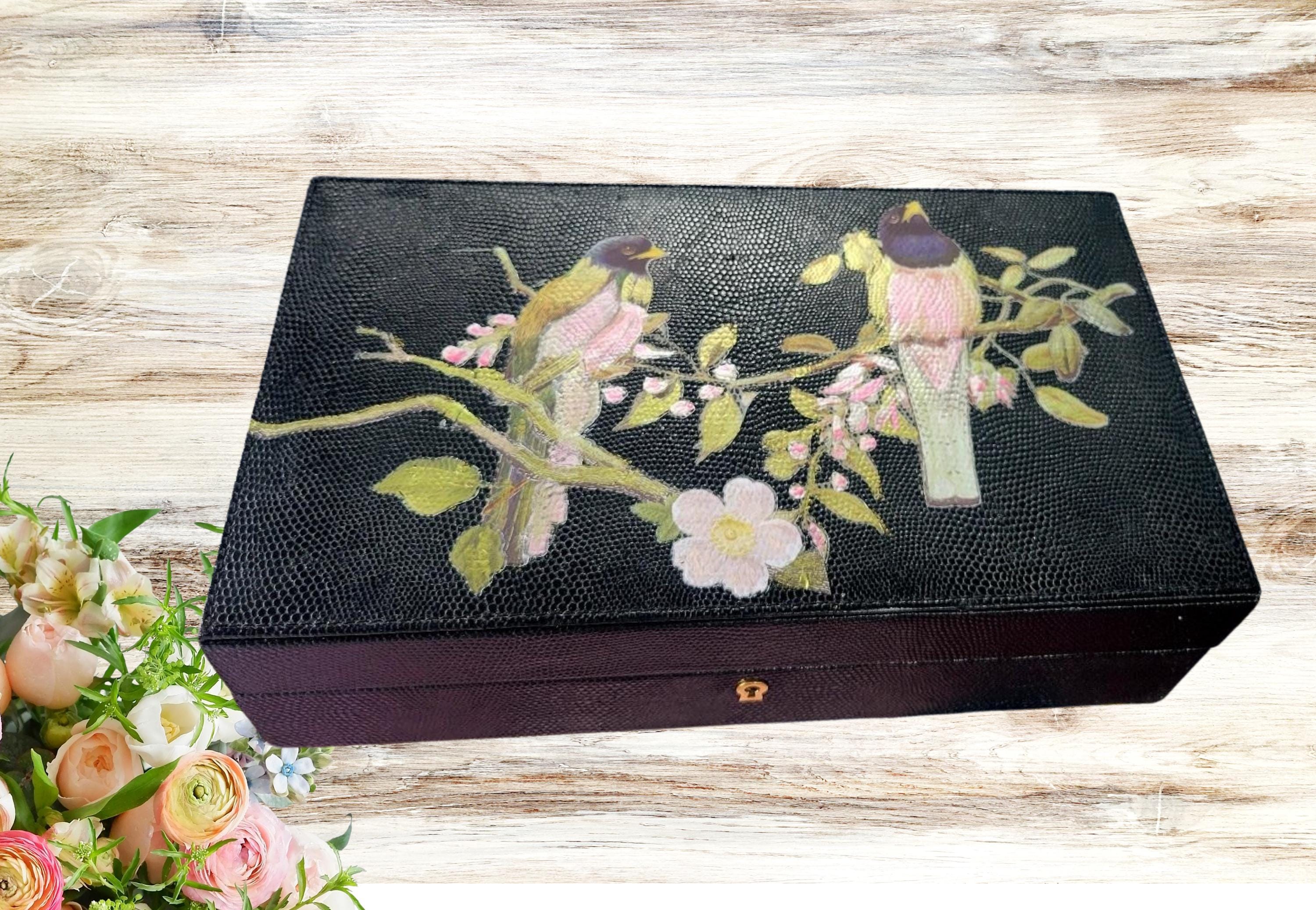 Black Leather Jewelry Box with Bird Motif – Snakeskin Embossed Dresser Box, Elegant Men’s Gift, Velvet Interior Storage, Ready to Ship